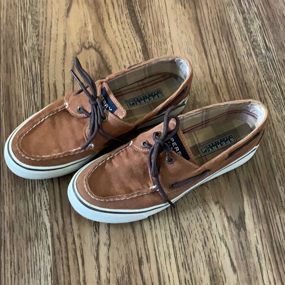 Brown Sperry corduroy shoes!